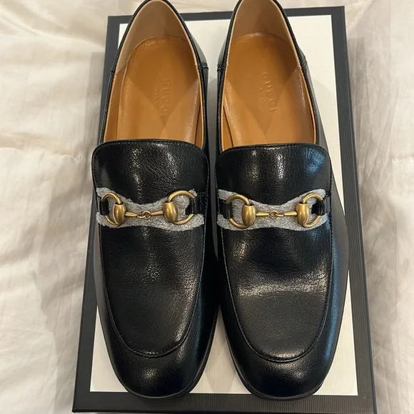 Gucci Black Leather Loafers with Gold Horsebit - Picture 2 of 15